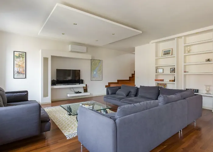 Point Of View شقة *