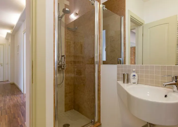 דירה Point Of View ורונה