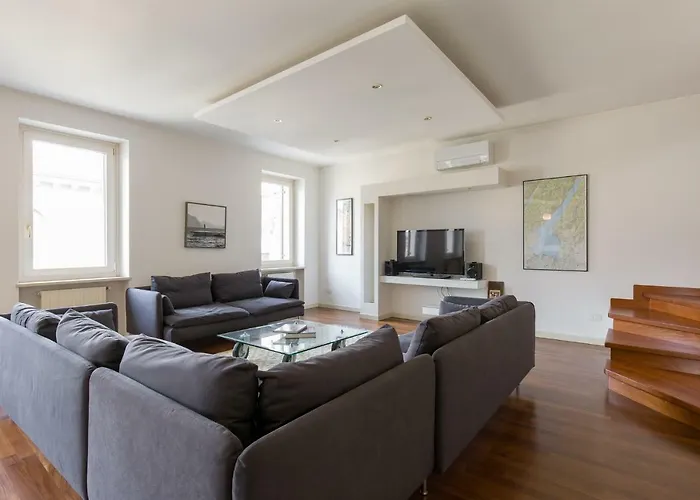 Point Of View דירה *